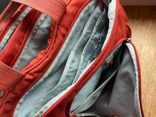 Maletin naranja roncato