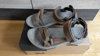 Sandalias Teva Marrón y Gris