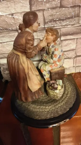 Figura vintage de resina.