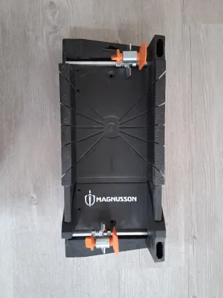 Caja de ingletes MAGNUSSON