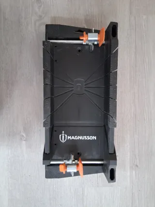 Caja de ingletes MAGNUSSON