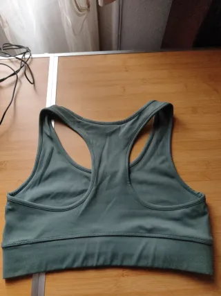 Top deportivo Crivit verde oliva talla S