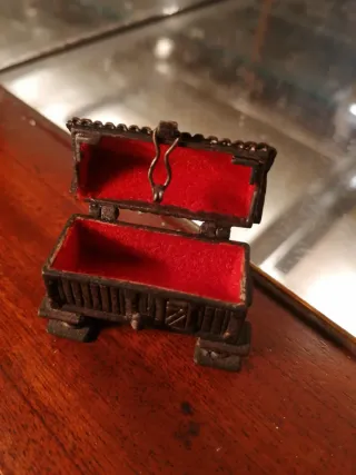 Cajita joyero metal plateado Orreo Asturiano