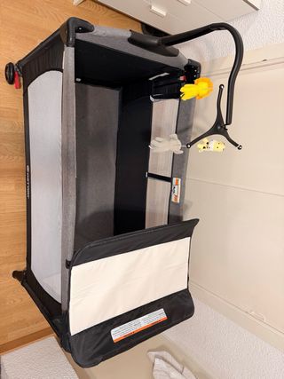 Cuna colecho gris y negra