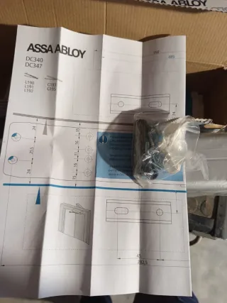 Cierra puertas Tesa Assa Abloy