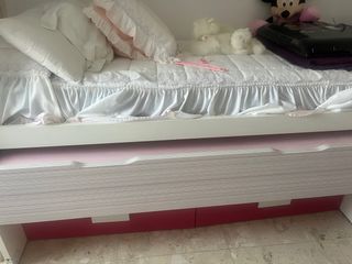 Dormitorio infantil con cama nido