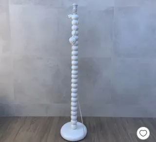 Pie de lámpara blanco