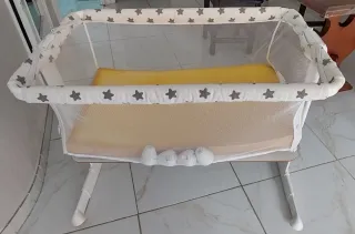 Cuna de viaje con mosquitera