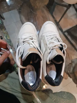 Zapatillas Michael Kors Plata y Blanco
