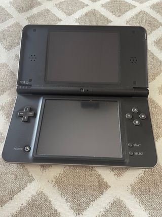Nintendo DSi XL Negra