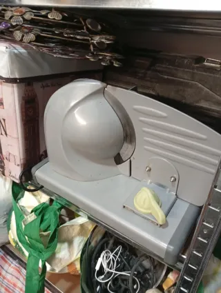 Cortador de fiambres y alimentos