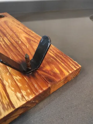 Jamonero de madera y metal