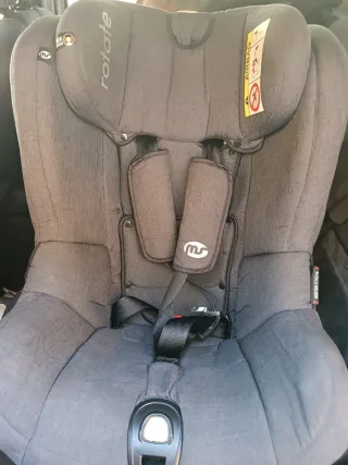 Silla de coche gris rotate.