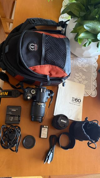 Cámara Nikon D60 + 2 Lentes + Trípode