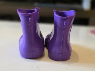 Botas de agua moradas niña y zapatillas minnie