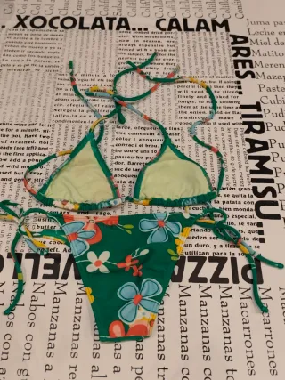 Bikini brasileño estampado floral