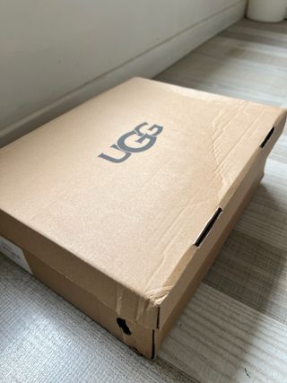 Botines UGG Marrones con Botón