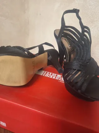 Sandalias de fiesta negras sin estrenar