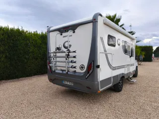 Autocaravana perfilada Giottiline 7m camas gemelas