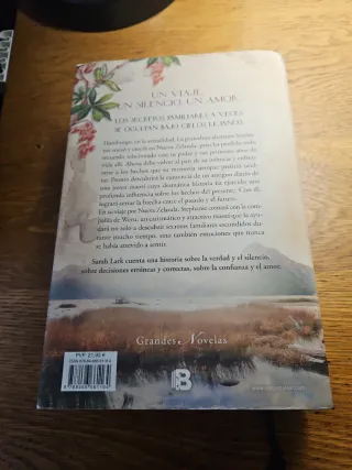 Bajo cielos lejanos / Beneath Distant Skies (TR...