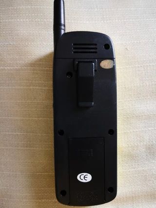 Réplica Nokia 2110 Radio Amarilla