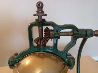 Molinillo Peugeot Frères Brevetés S.G.D.G. A1