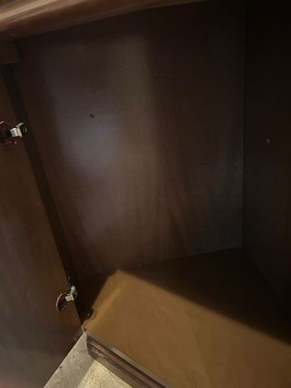 Recibidor de madera marrón