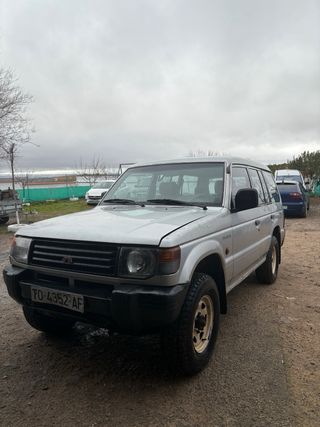 Mitsubishi Montero 2000