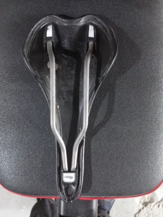 Sillín Selle Italia SLR Carbono 135mm peso 145gr