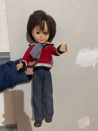 Muñeco Lucas Famosa Jersey Rojo