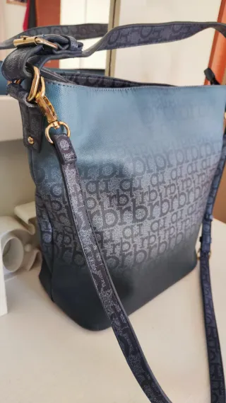 Borsa a secchiello blu e nera