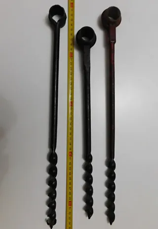 Ocho barrenas antiguas