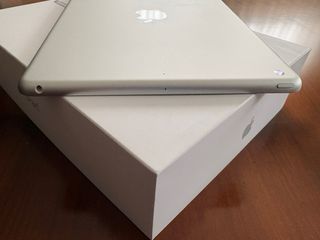 iPad 6th Gen Wi-Fi Blanco