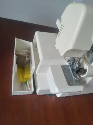 NEGOCIABLES! Overlock Singer 5 hilos