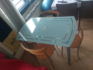 Mesa de cocina cristal con 4 sillas