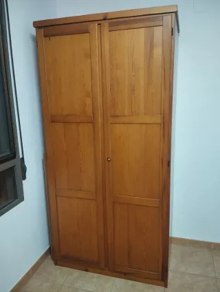 Conjunto de habitación de madera buena.