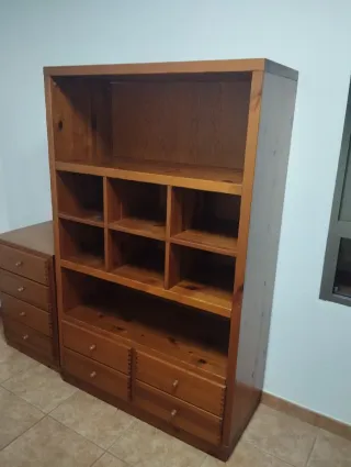 Conjunto de habitación de madera buena.