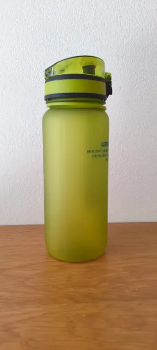 Cantimplora verde mate