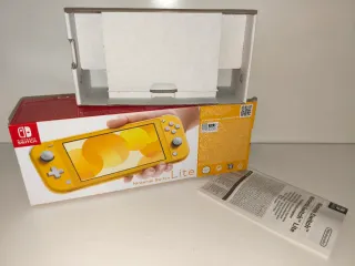 Caja Nintendo Switch Lite Amarilla