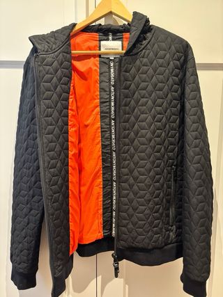 Chaqueta Antony Morato acolchada en color negro.