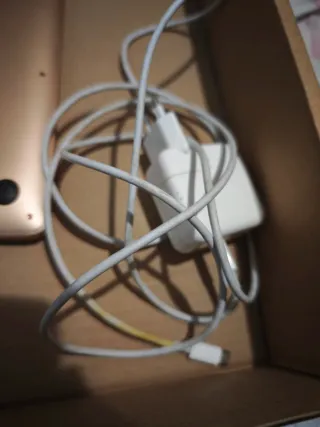 MacBook Air A2179 (Pantalla Rota)