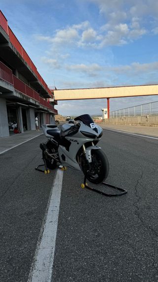 Yamaha R6 2005