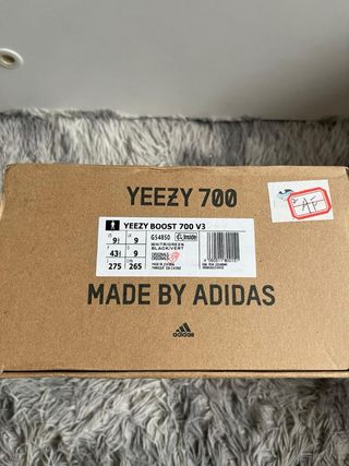 Adidas Yeezy 700 v3 Azul