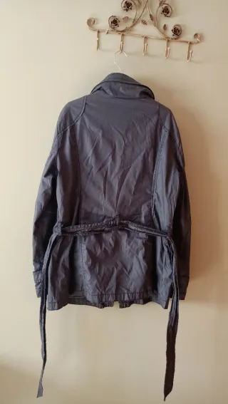 Chubasquero corto Esprit gris