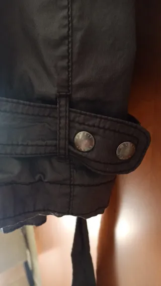 Chubasquero corto Esprit gris