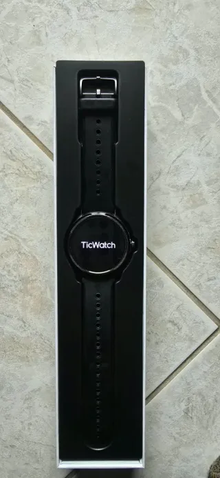 TicWatch Pro 5 Nero Wear OS by Google