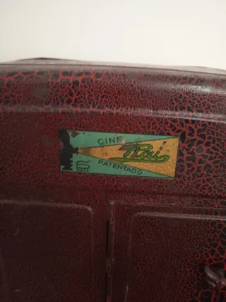 Proyector antiguo  "PAYÁ"  de hojalata