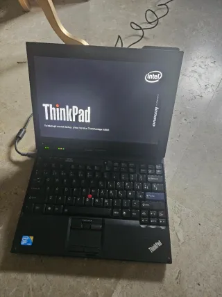 Portátil Lenovo ThinkPad Negro