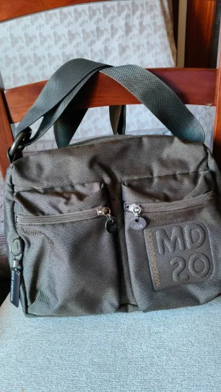 Bolso bandolera gris Mandarina Duck