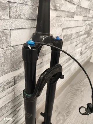 Horquilla FOX PERFORMANCE 32 FLOAT STEP CAST GRIP